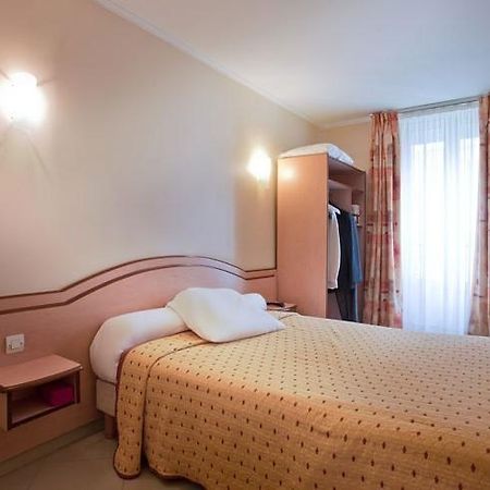 Marciano Hotel Gare Du Nord Paris Room photo